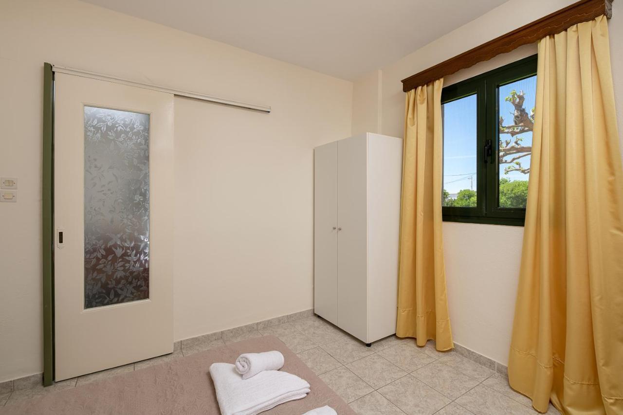 Petrakis Afrathias Garden House Villa Kalamaki  Eksteriør billede