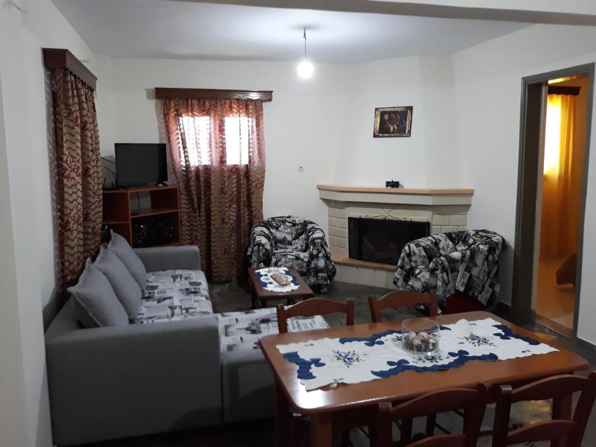 Petrakis Afrathias Garden House Villa Kalamaki  Eksteriør billede